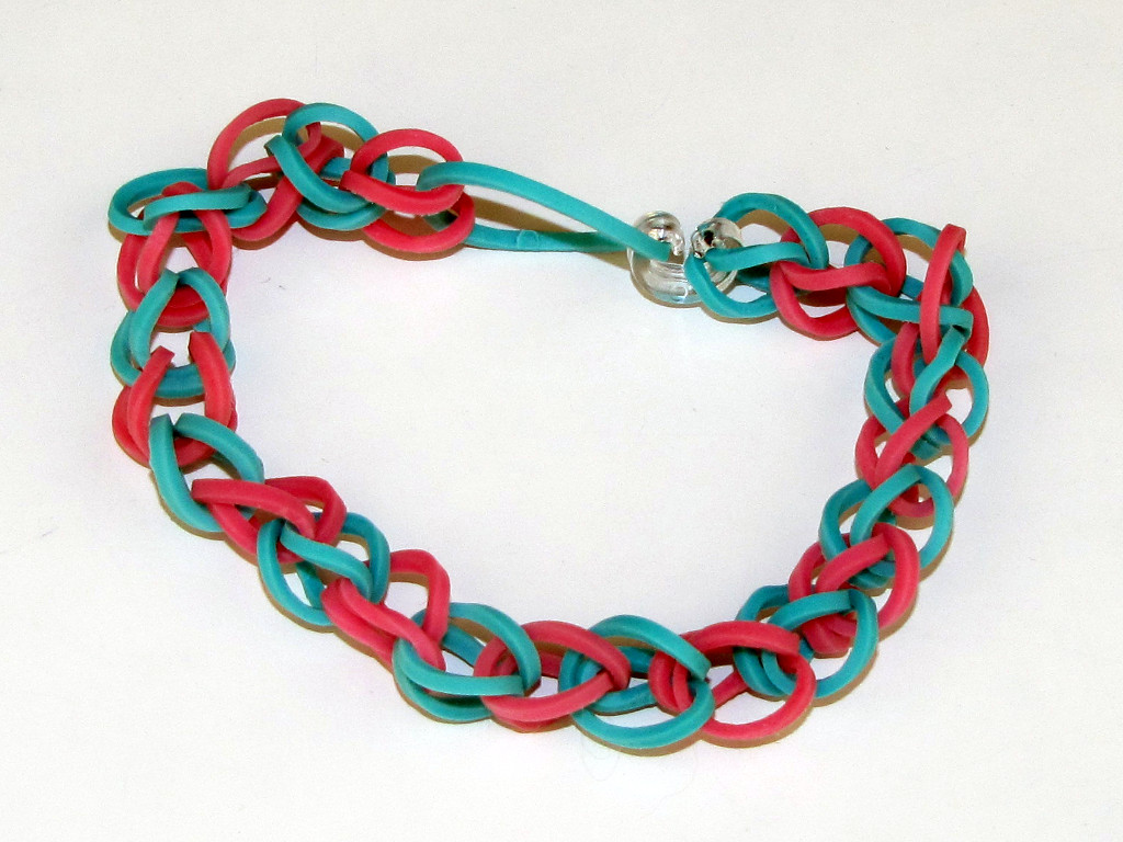 SCYLON Rainbow Loom bracelet tutorial | Rainbow loom bracelets easy,  Rainbow loom designs, Loom bracelets